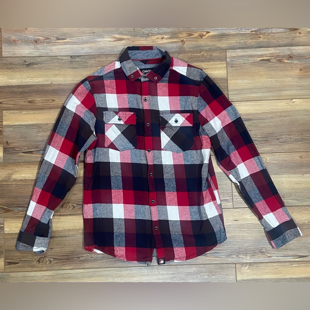 Canada Weather Gear Flannel Shirt Red Black Buffalo Plaid Check Button Up Small